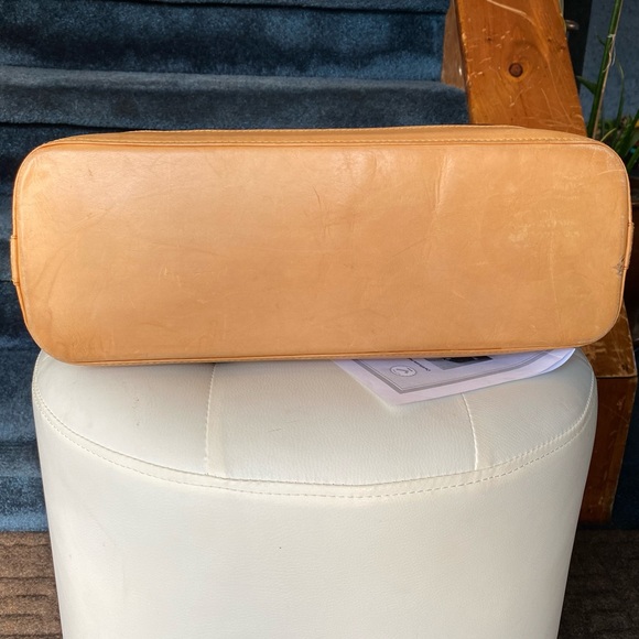 ❌❌SOLD❌❌ Authentic Loius Vuitton Horizontal Lockit - Picture 5 of 16